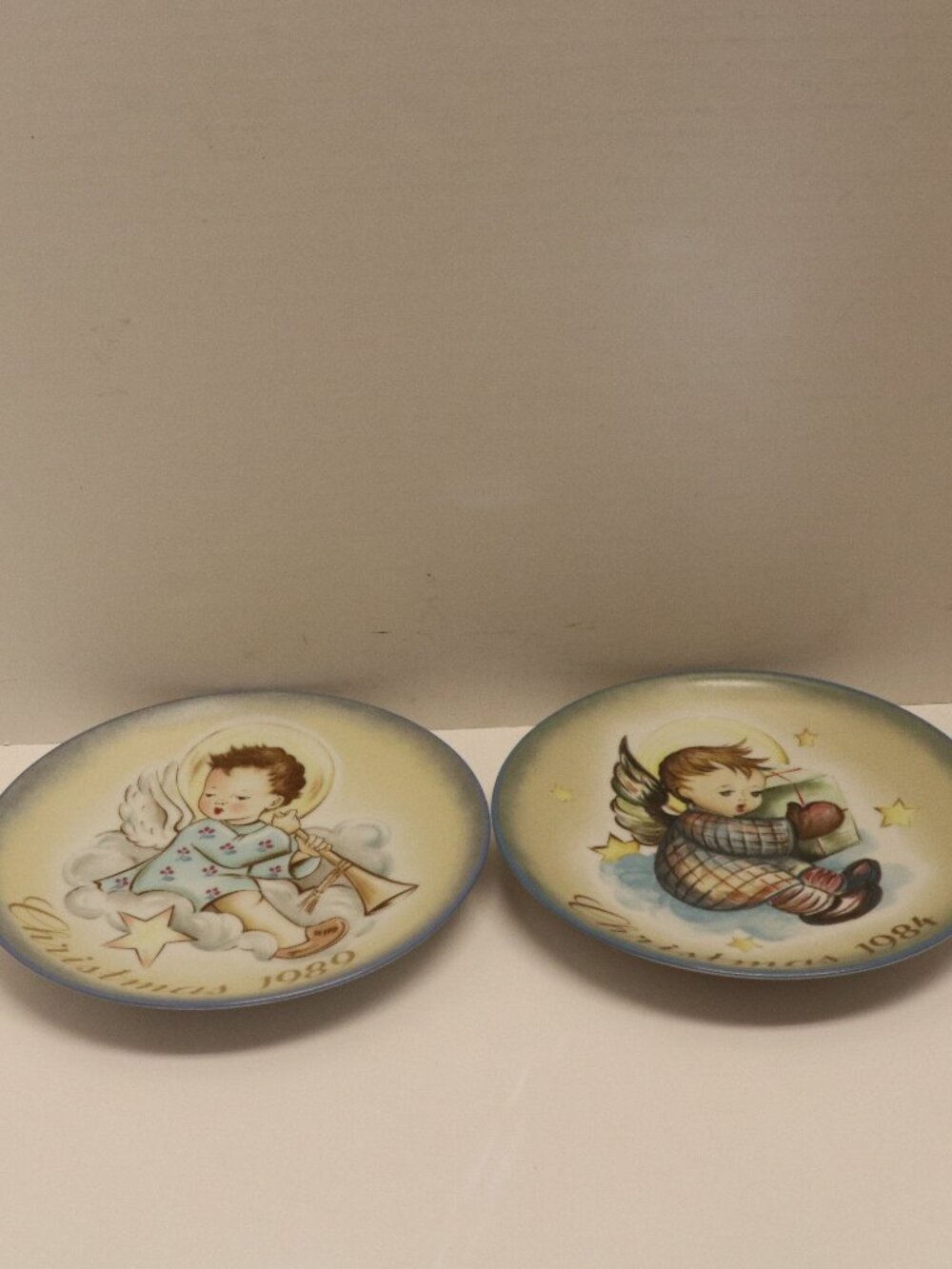 2 SCHMID CHRISTMAS PLATE 1984 AND 1988 BERTA HUMMEL IN ORGINAL BOXES
